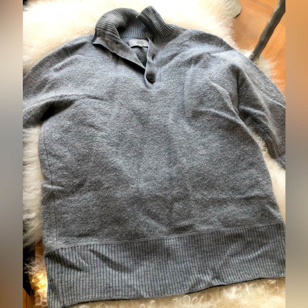 Gorgeous EUC Jack Spade ♠️ full lambs wool men’s sweater in SIZE XS!!